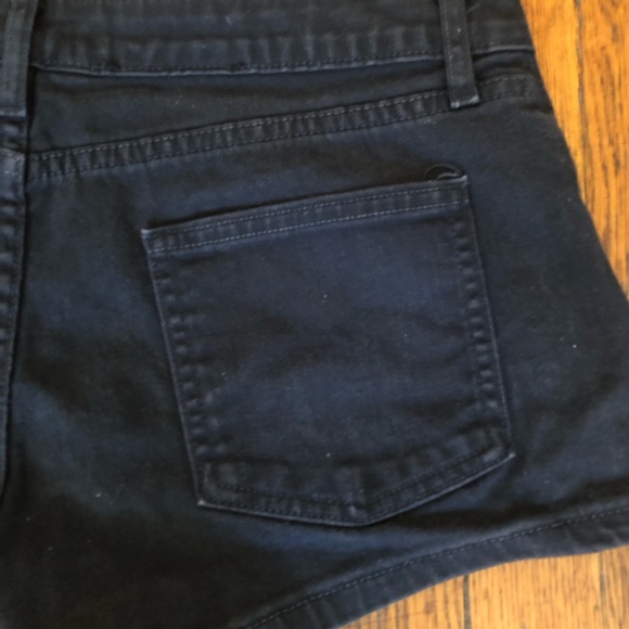 Shorts - Picture 4 of 4